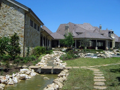 Landscape feature design with seating area